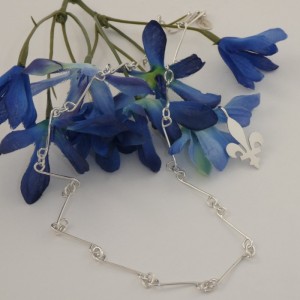 Pendentif Fleurdelisé